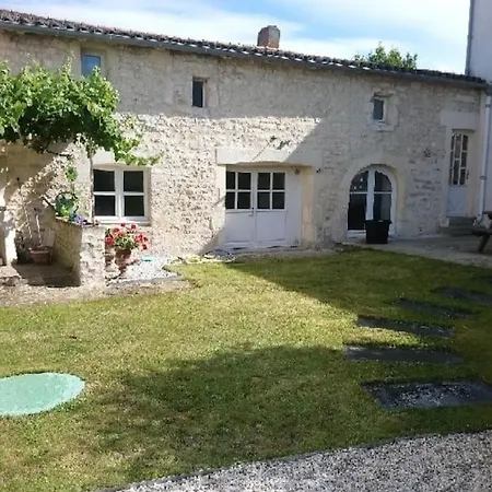 Maison De Charme Le Vieux Rivail *
